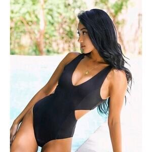 YUKARI SWIIM Women One Piece Swimsuit Cut Out Monokini Swimwear M